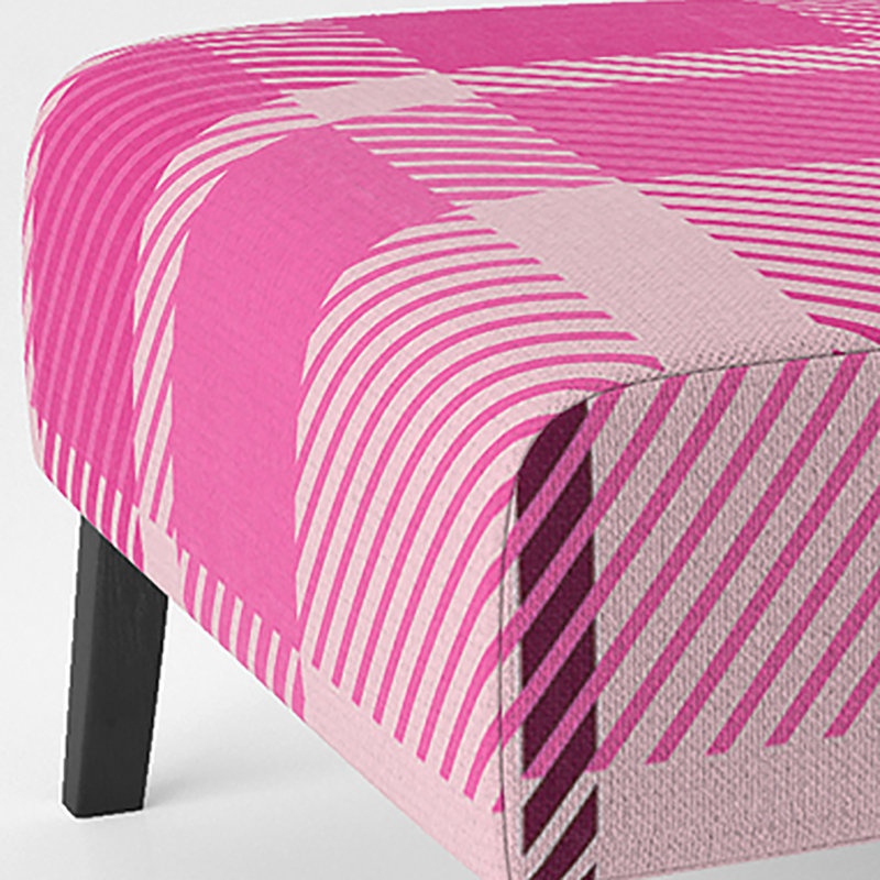 Fauteuil de chambre en velours rose à carreaux tartan