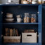 Buffet vintage avec portes cintrées à panneaux surélevés, grand espace de rangement, tablettes réglables et pieds de nivellement réglables-658328759