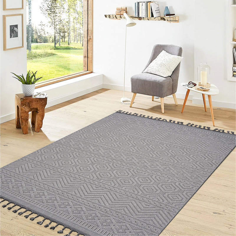White Geometric Indoor/Outdoor Area Rug 5X7 - Stain , Non-Shedding, Stylish For Home Decor Patio, Deck, Rectangle 5'2" x 7'7"