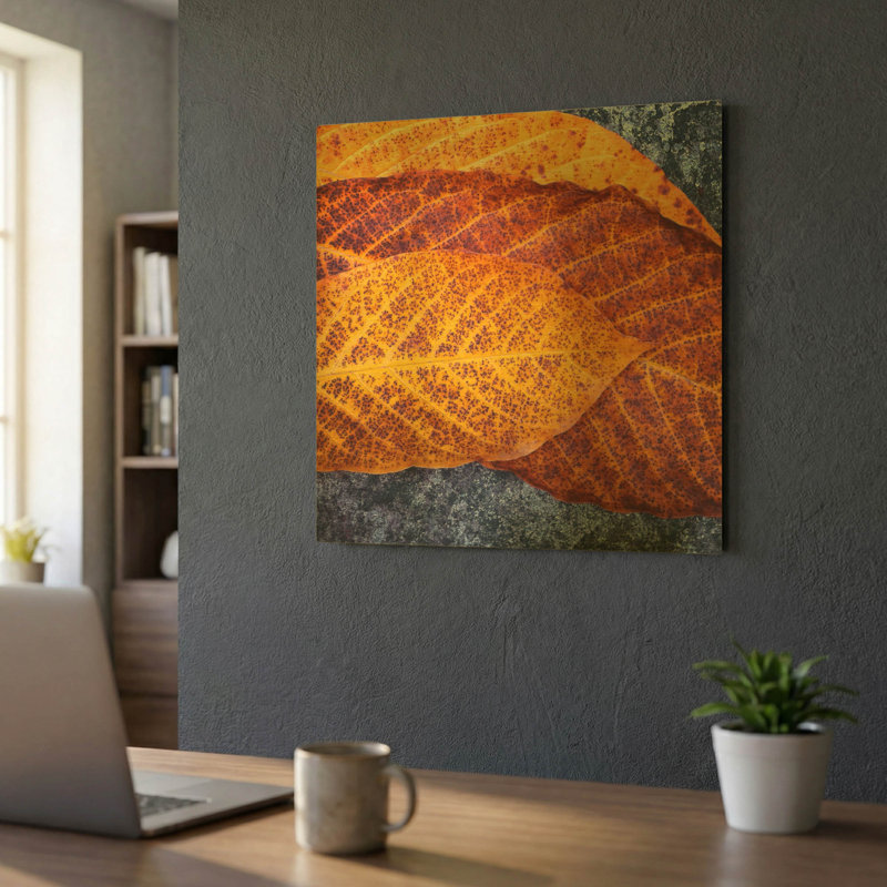 «Three Leaves» par Jan Bell, art mural en métal doré, 24 po x 24 po, 24 po x 24 po