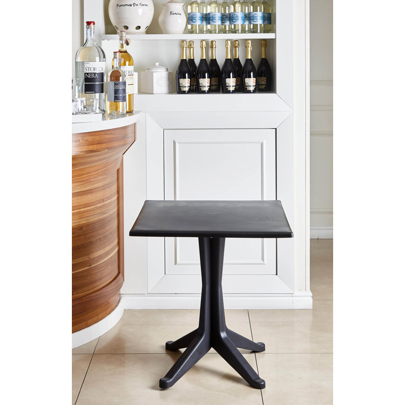 Twist Table Square