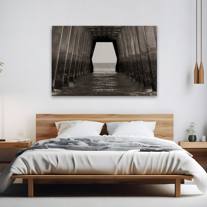 Under The Pier Nautical White Landscape Beach Nautical, H 60 po x l 40 po