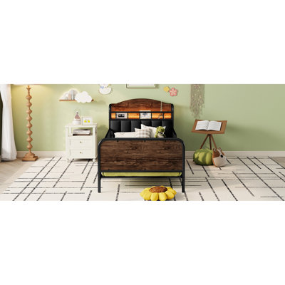Lit simple à profil bas avec bande à DEL, tête de lit à rangement et tout autour pour une nuit de sommeil reposante, tissu en lin, support solide, nuit confortable