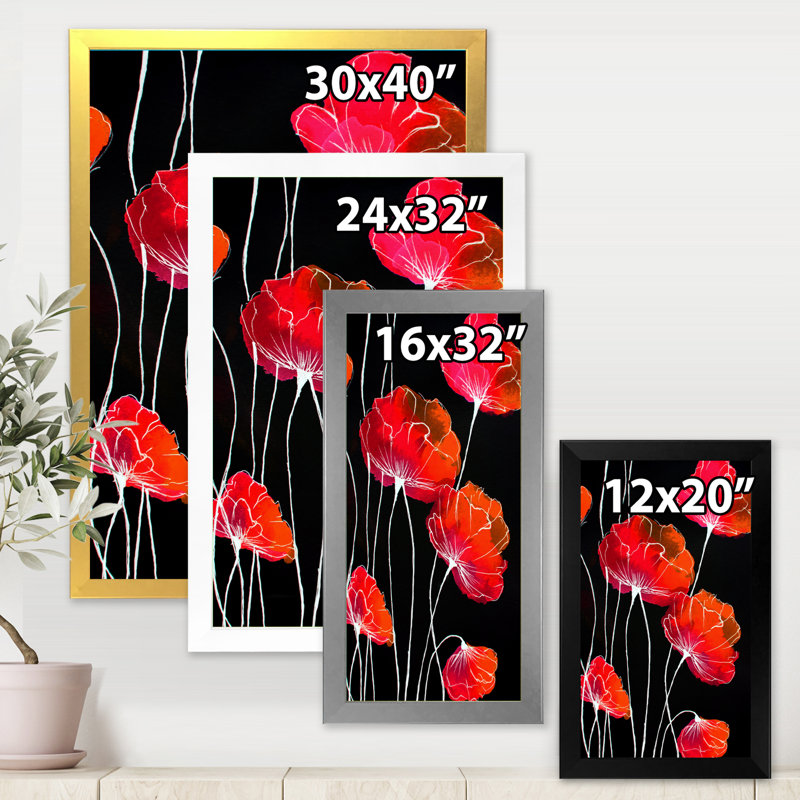 Abstrait fleur rouge, détail sur fond noir II - Impression sur toile, H 40 po x l 30 po x 1,5 po, Encadrement argenté
