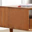 Table basse simple en bois massif au design rétro