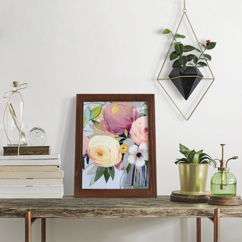 Georgia Bouquet I, encadré sur papier, H 11 po x l 9 po x P 1 po, Châtaigne