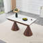 Table de salle à manger extensible à plateau en pierre: plateau de table en marbre blanc avec pieds en métal de couleur noyer. Une table de salle à manger rectangulaire d'inspiration moderne et luxueuse pour la maison, pouvant accueillir de 4 à 8 personnes.-129390097