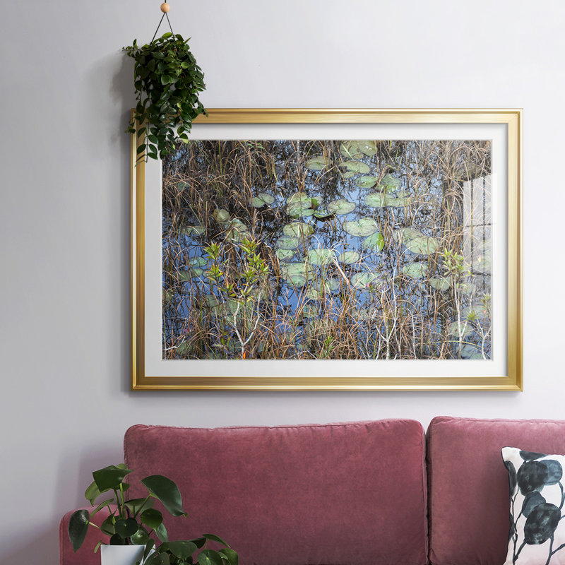 The Marsh, reproduction d'art encadrée, H 27 po x l 39 po x P 1,5 po, Or