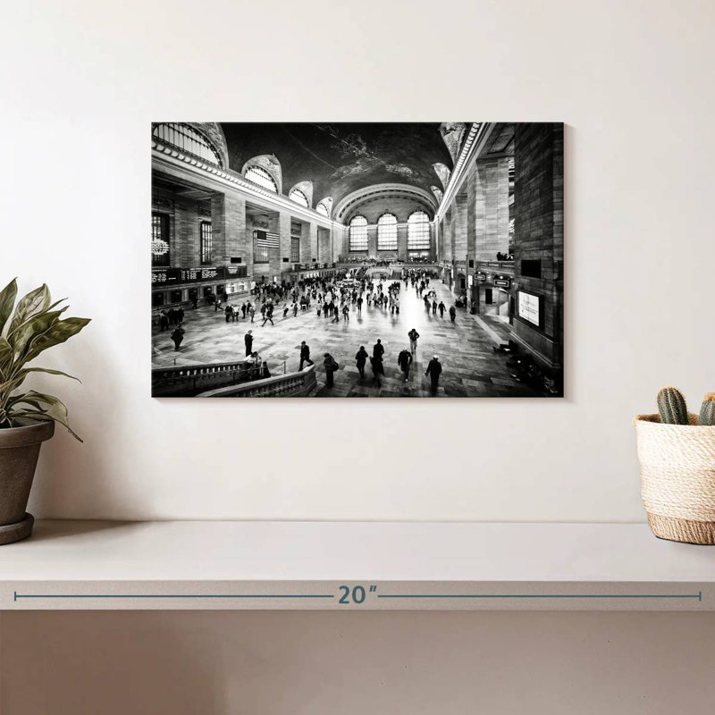 Nicci Grand Central Station, New York I, H 8 po x l 12 po
