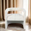 Chaise d'appoint moderne avec détails côtelés Brookstead-1122364474