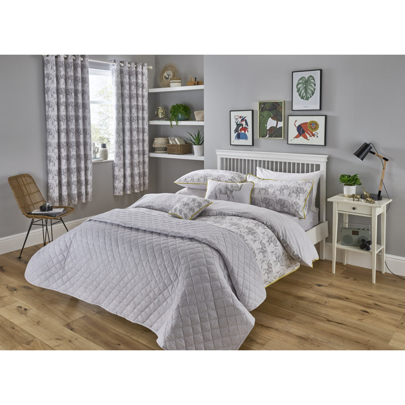 Cotton Blend Geometric Shapes Bedspread