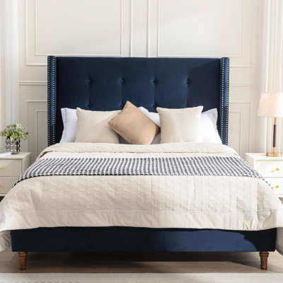 Grand lit rembourré, tête de lit de 54 po, main, oreilles à oreilles garnies de têtes de clou, velours bleu, sans sommier tapissier, assemblage sans effort, grand capitonnage à boutons classique, besoin de ressort, vidéo