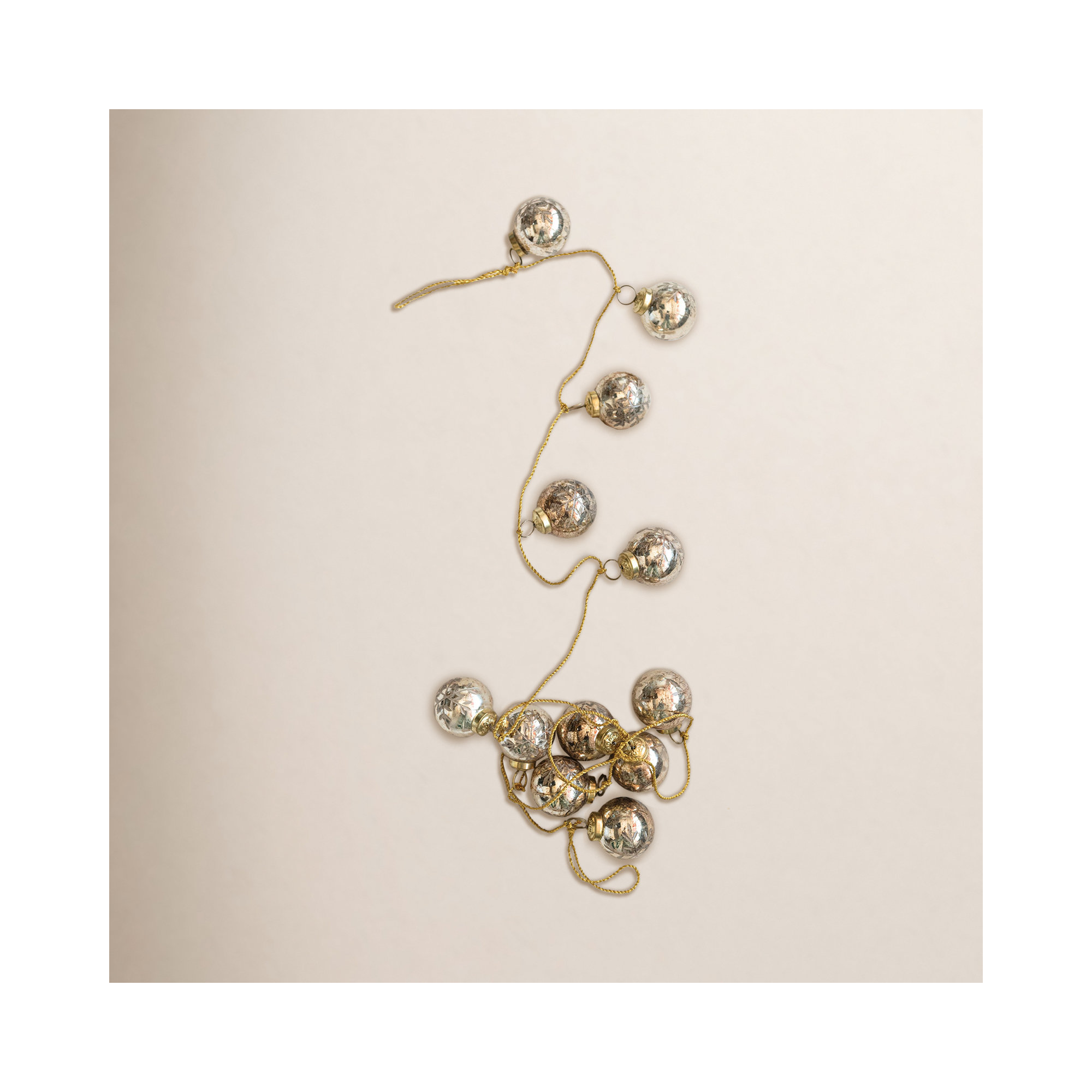 Helis 72'' in. Faux Garland