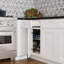 Armoire de coin pour coin-repas blanc Casain l 33 po x H 34,5 po x P 24 po (poignées non incluses)
