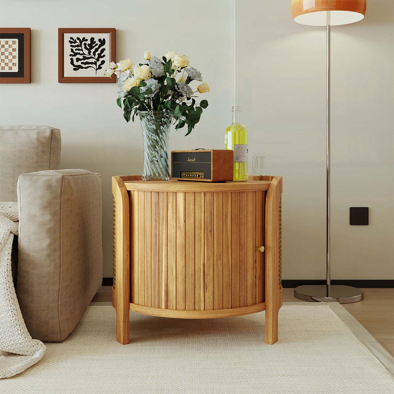 Table basse ronde rotative avec rotin et rangement caché, parfaite pour les espaces de vie élégants et fonctionnels.