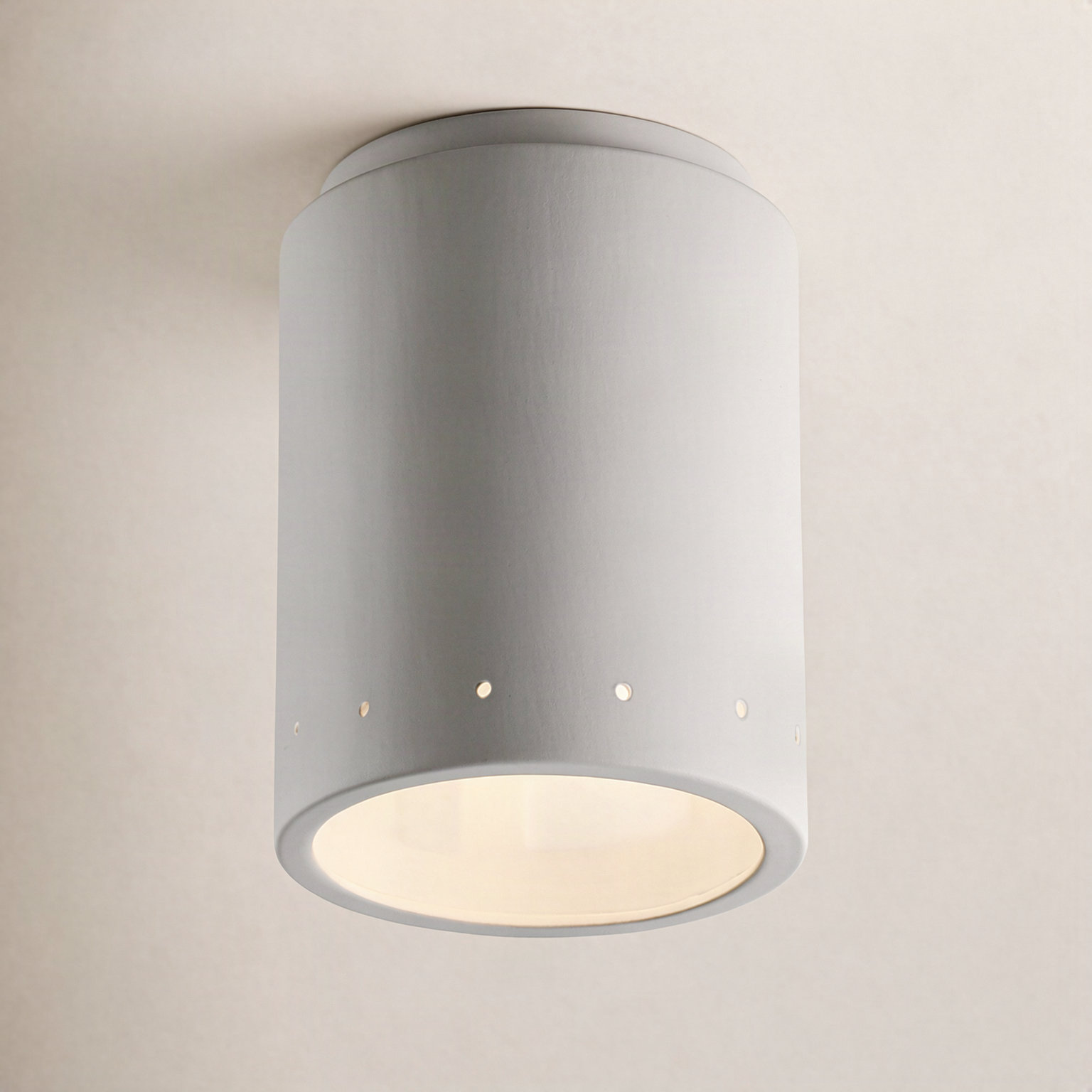 Dieterich 7" Single Light Flush Mount, LED (Integrated), Bisque