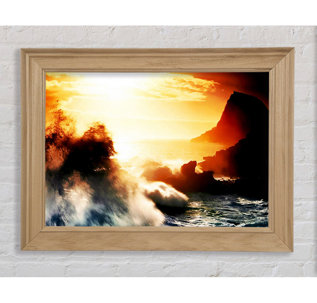 Clash Of The Sunset Waves - Einzelne Bilderrahmen Kunstdrucke