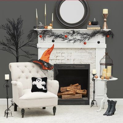 Spooky Ghost Halloween Hooked Throw Pillow