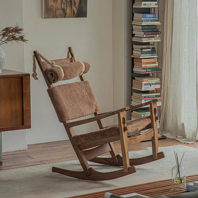 Chaise berçante simple en bois massif