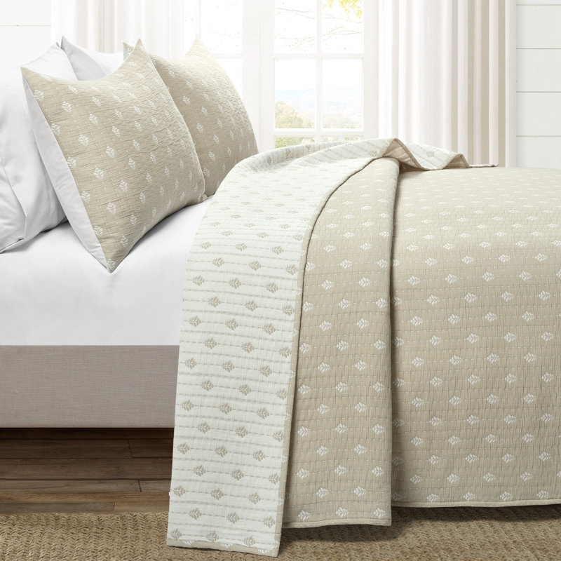 Willards Standard Cotton Reversible 3 Piece Quilt Set, Cream, King Quilt + 2 Shams