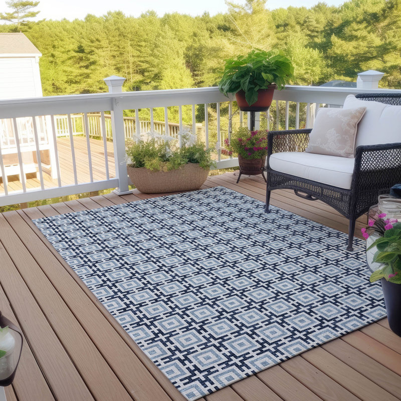 Loreen Washable Geometric Indoor / Outdoor Rug, Rectangle 8' x 10'