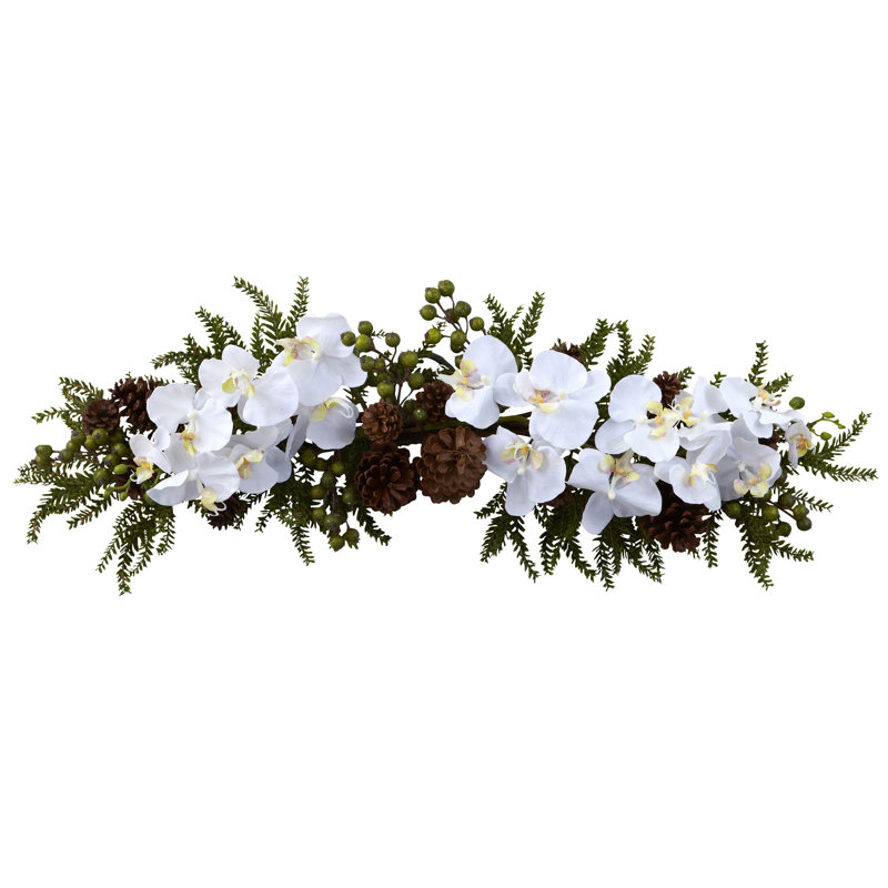 Ornement d'orchidée phalaenopsis et de pin