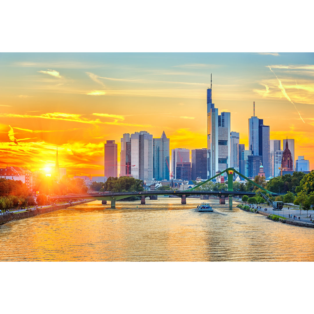 Frankfurt bei Sonnenuntergang - Kunstdrucke auf Leinwand