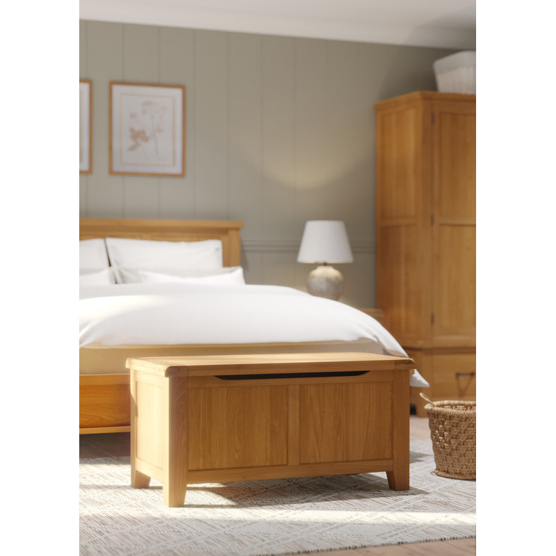 Thornbury Blanket Chest