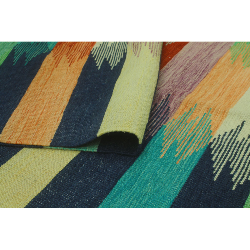 Feutre Winchester Kilim. Sur un tapis ivoire