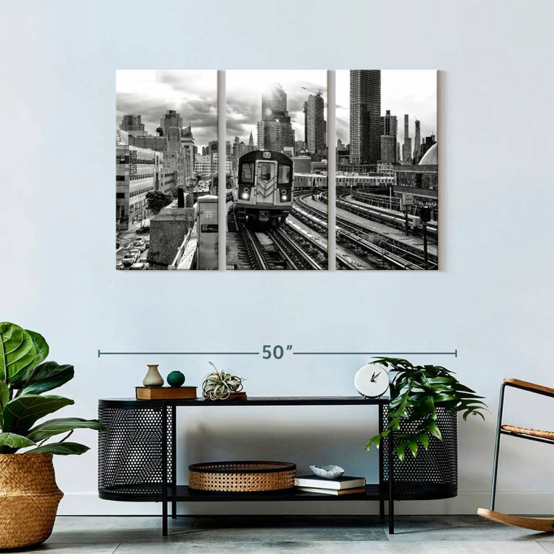 Mehar Line 7 Subway, 28" H x 45" W