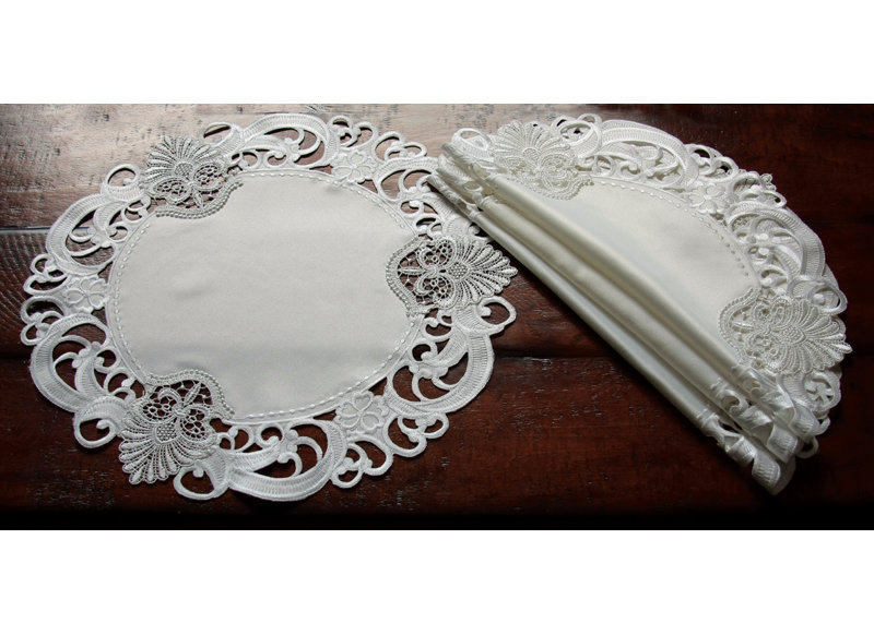 Doilie nappe brodée dentelle Ossett