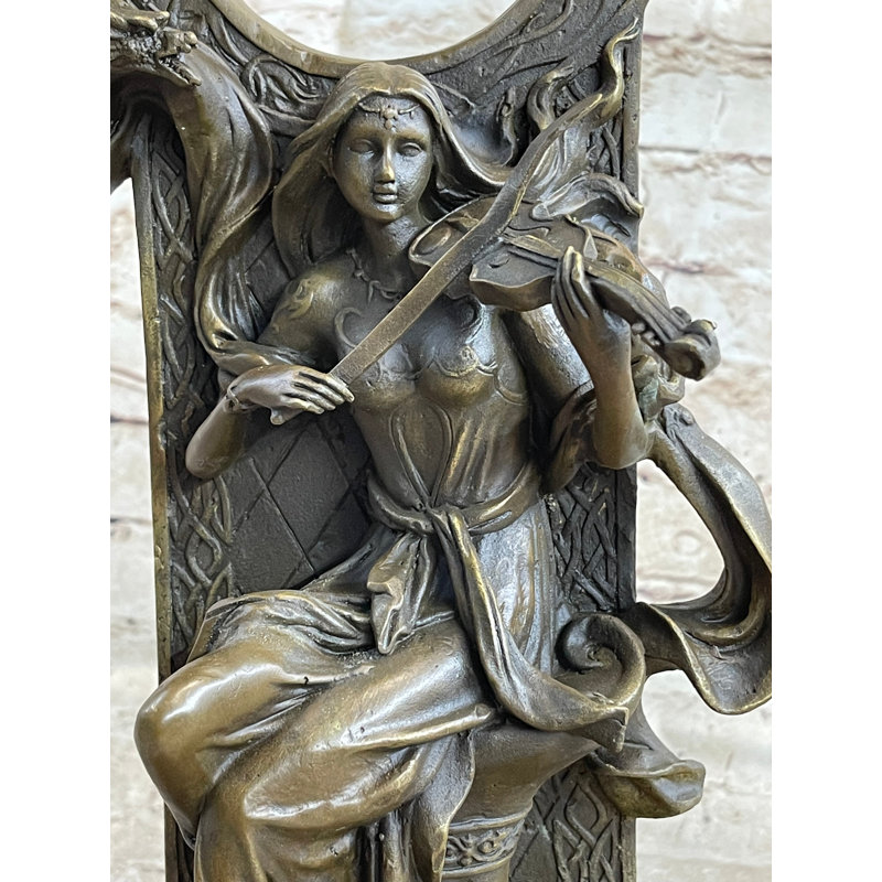Figurines et sculptures Austris