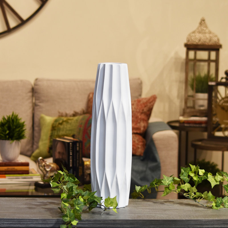 Vase de plancher d’intérieur en céramique merrionette, H 18 po x l 5,25 po x P 5,25 po, Blanc