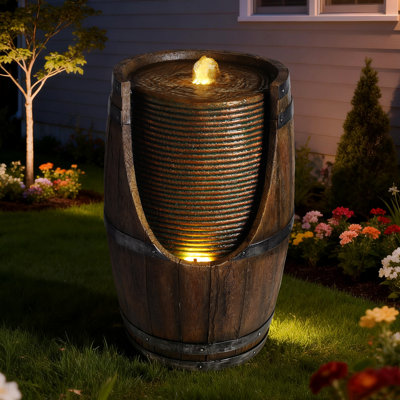 Fontaine de baril d'extérieur avec lumières aspect bois rustique fait à la main en résine décor de jardin pour porche de patio