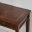 Bureau d'écriture en bois massif, console rectangulaire de 31,5 po avec 2 tiroirs, plateau de table en placage de bois rétro, peut être utilisé comme coiffeuse de maquillage pour la chambre de bureau à domicile