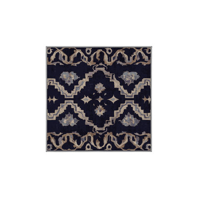 Tapis gris soyeux et moelleux