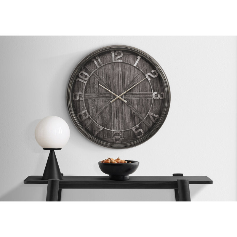 Horloge murale ronde et surdimensionnée