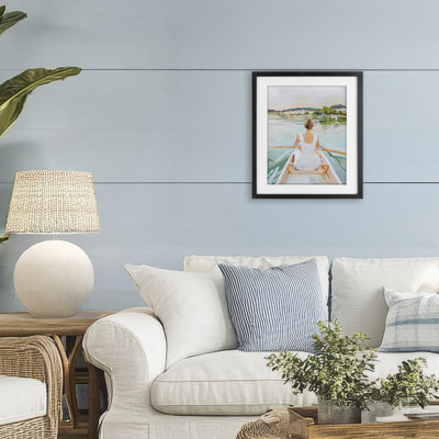 «Girl In Peaceful Canoe Ride», impression sous verre encadrée, design par The Prints Vibe