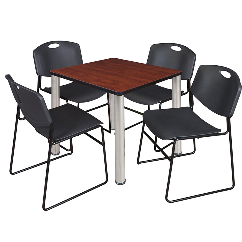 Plateau de table Kee Square, 4 chaises empilables Zeng, H 29 po x l 30 po x P 30 po, Cerisier / chrome, Noir