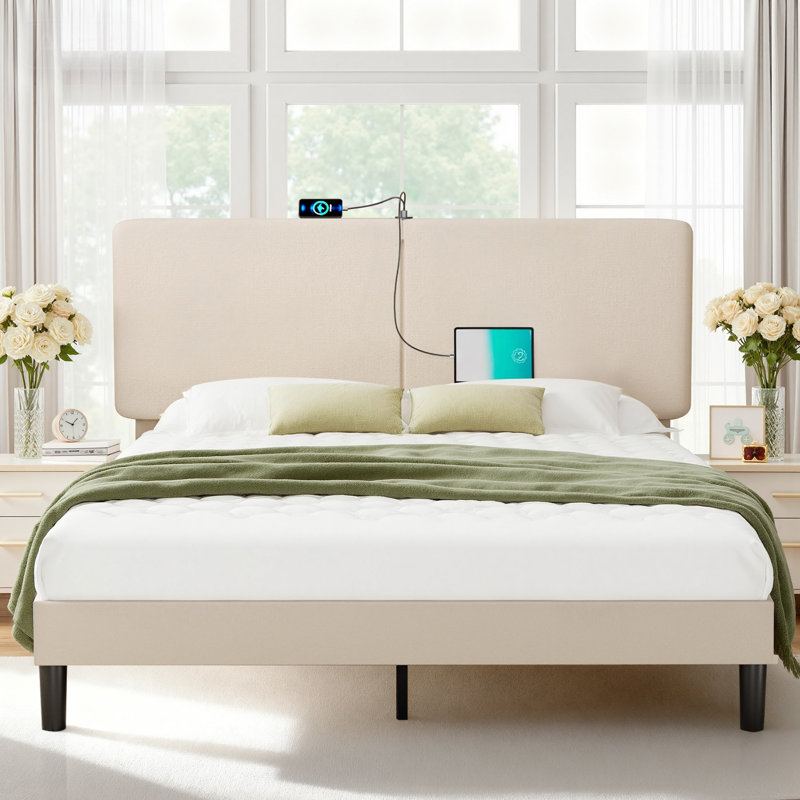 Lit tapissier avec station de charge, lit plateforme double à lattes en bois, tête de lit port USB moderne, sans sommier, beige