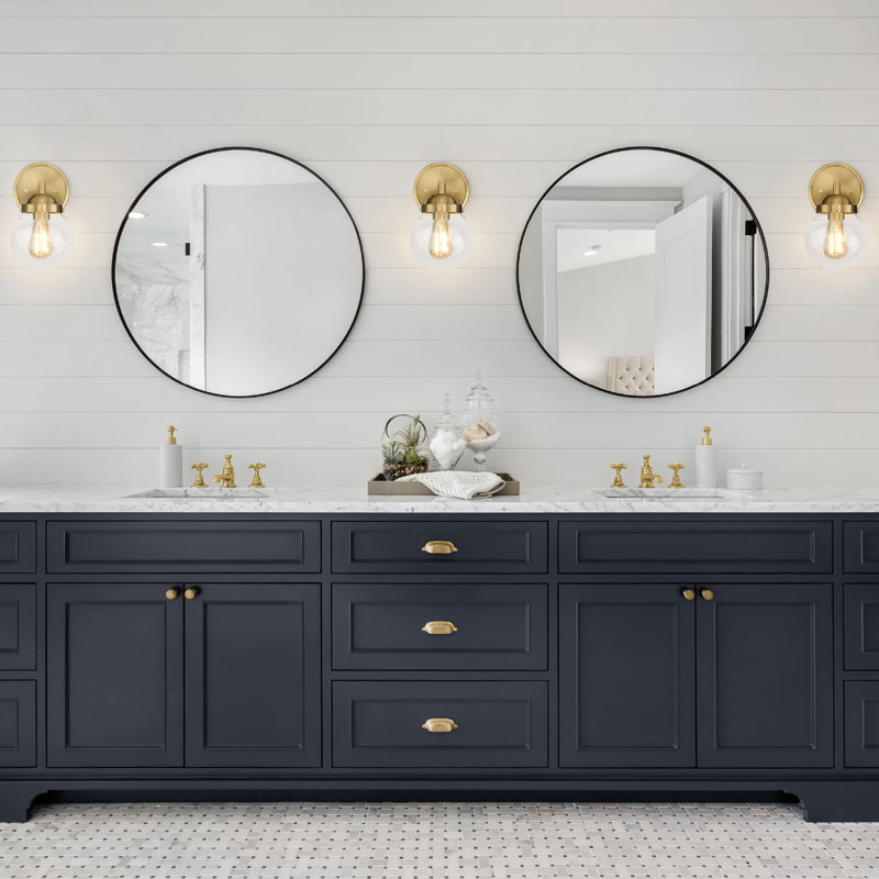Applique murale pour salle de bain à 1 lumière en verre avec ampoule Edison ST19 6W 2700K, Or brossé