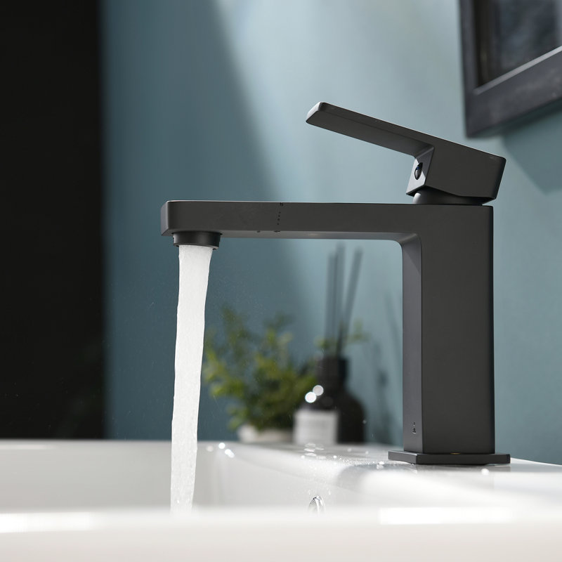 Robinet de lavabo noir pour salle de bain - forme géométrique contemporaine, poignée simple, noir mat, conception à fixation sur le comptoir, côté, finition, fixation au comptoir, robinet en céramique