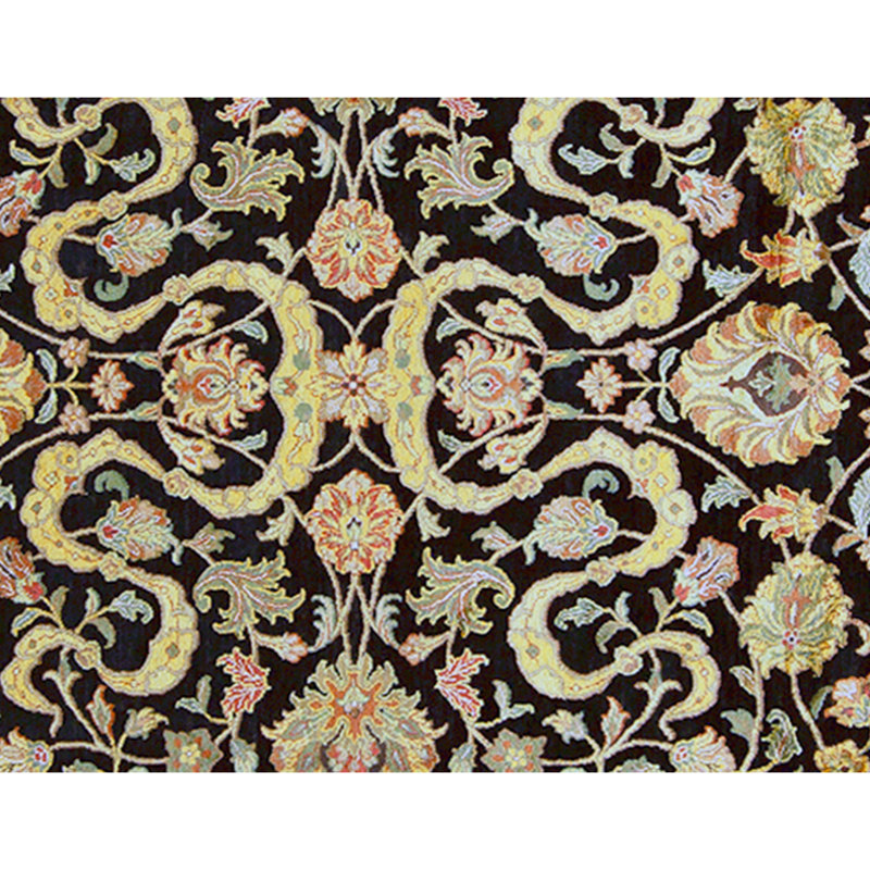 Hand Knotted Area Rug in Black And Gold