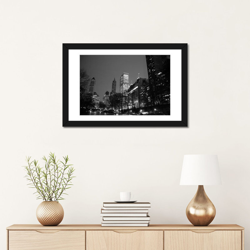 « central park view », reproduction de photo sur toile, H 16 po x l 24 po x P 1 po, Papier d'art encadré noir, Blanc