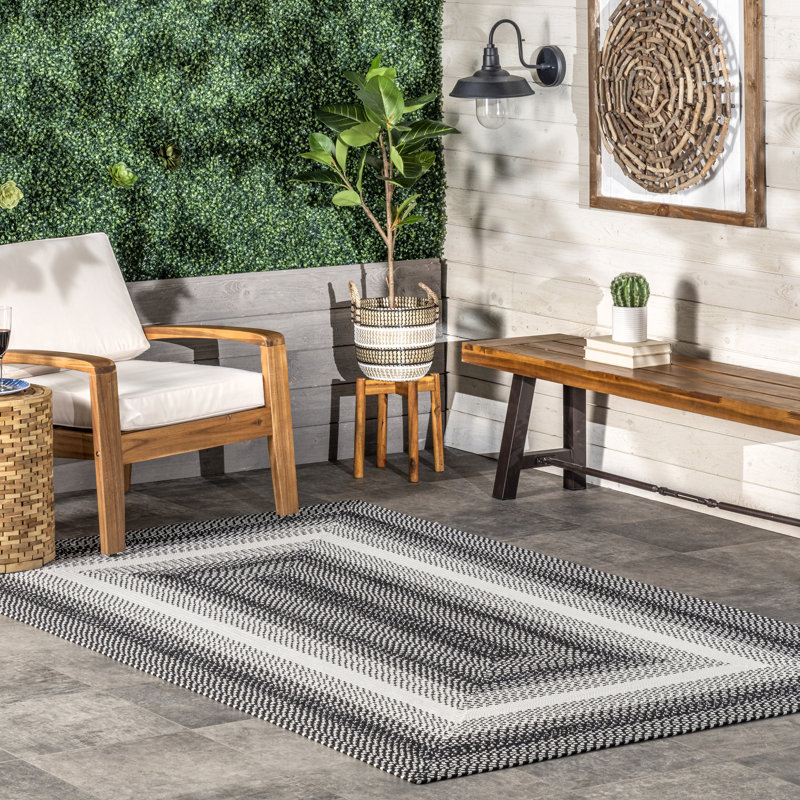Averardo Indoor / Outdoor Rug, Rectangle 4' x 6'