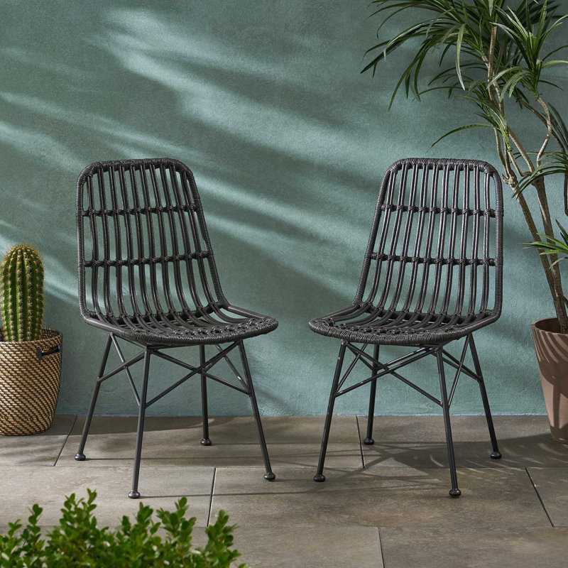 CHAISE SAWTELLE