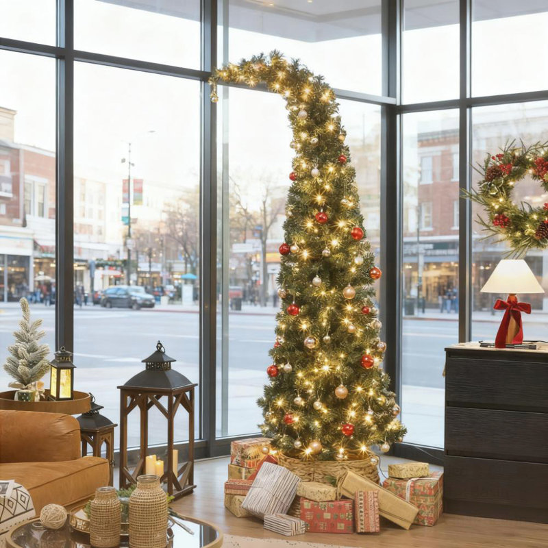 Arbre de Noël de 7 pi avec 300 DEL, support en métal et plateau unique courbé pour un décor festif