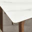 Ensemble de table et de chaises élégantes-108976958