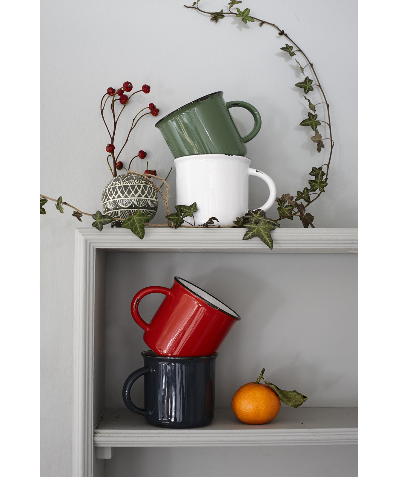 Tinware Stoneware Mug, Red/White/Green/Black