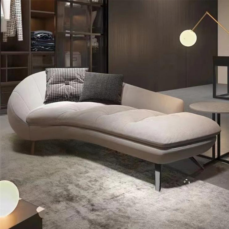 Chaise longue rembourrée légère Luxury Luxury, Accoudoir à gauche (vu de face)